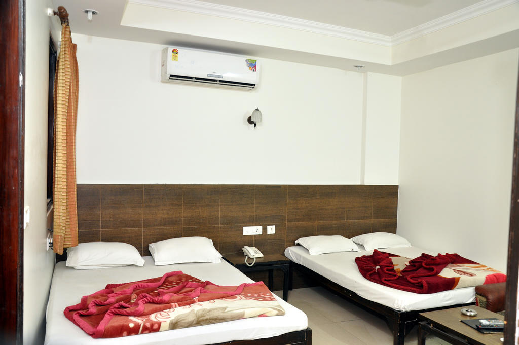 Rossette-500 Mtr From Railway Station Hotel 3*