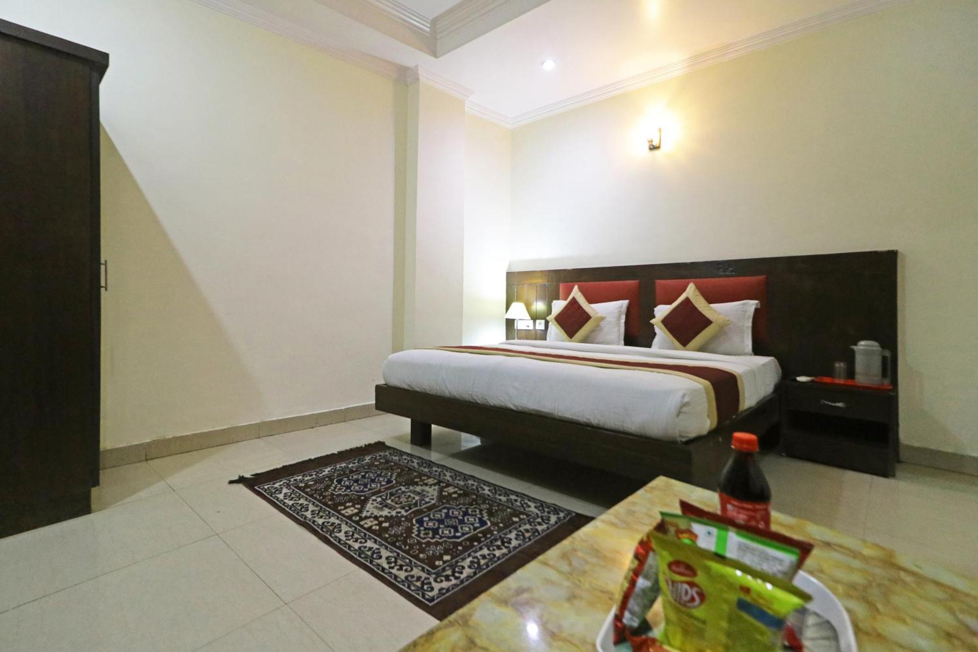 Rossette-500 Mtr From Railway Station Hotel 3*