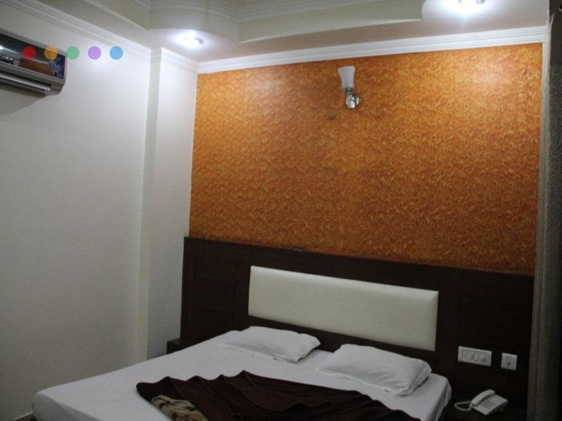 Rossette-500 Mtr From Railway Station 3*