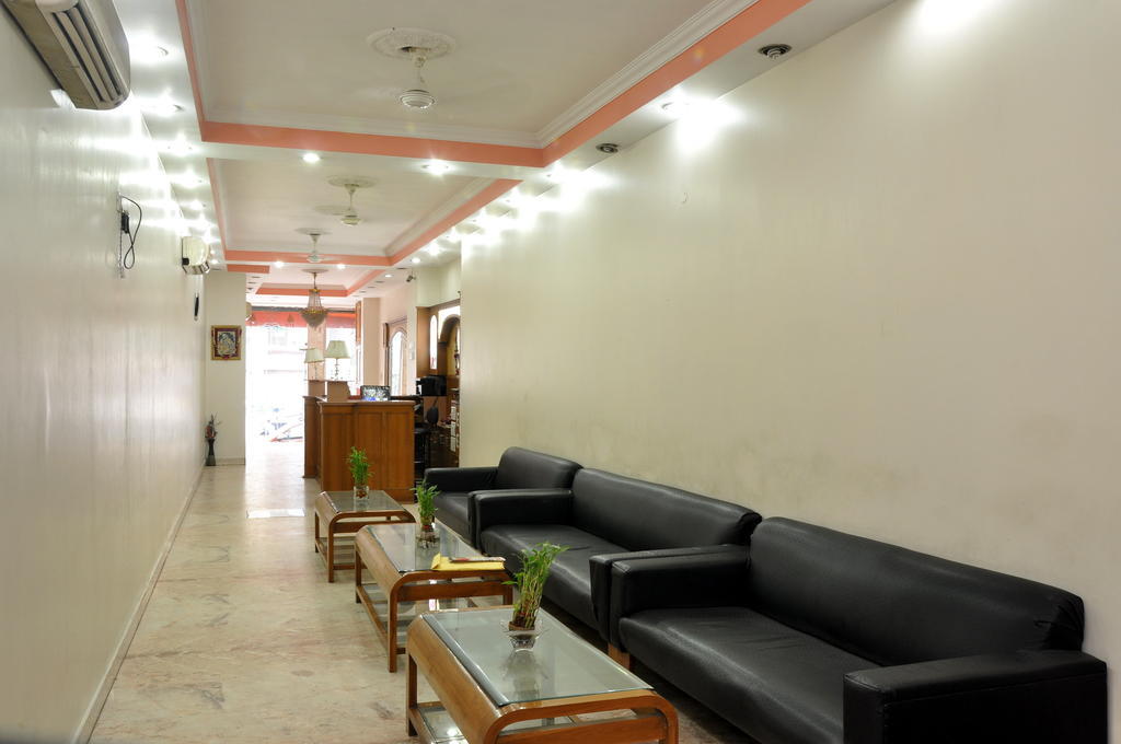 Hotel Rossette-500 Mtr From Railway Station 3*
