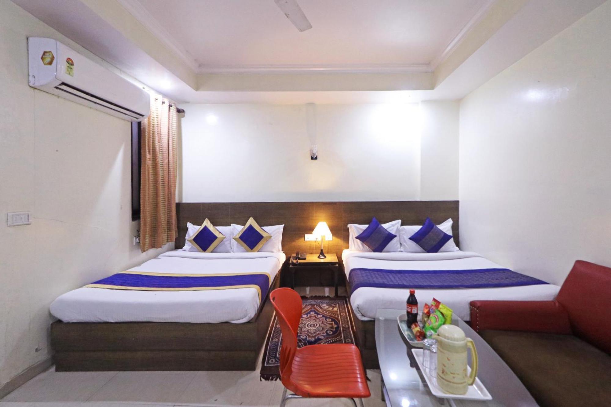 Hotel Rossette-500 Mtr From Railway Station 3*
